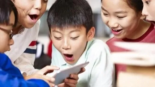 Акции технологических компаний падают, так как Китай обдумывает ограничения на детские смартфоны